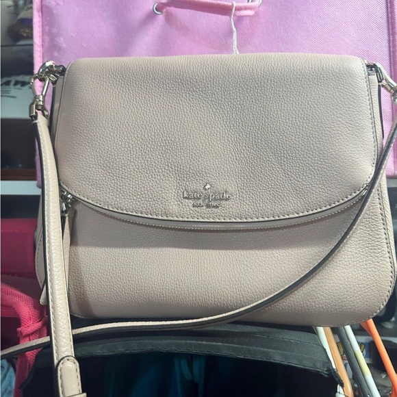 Pink Kate Spade 🩷👛 - Picture 2 of 5